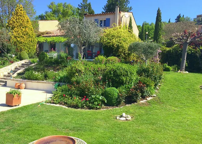 Verdon Views Pool & Terrace 度假居 蒙塔尼亚克