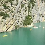 Verdon Views Pool & Terrace Монтаньяк