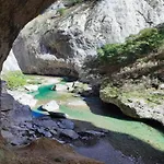 Verdon Views Pool & Terrace * Монтаньяк
