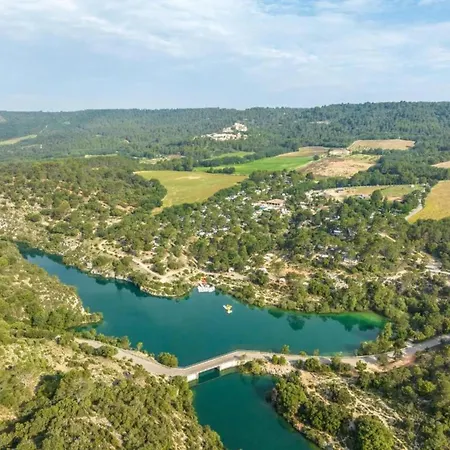 Verdon Views Pool & Terrace * Montagnac (Alpes-de-Haute-Provence)